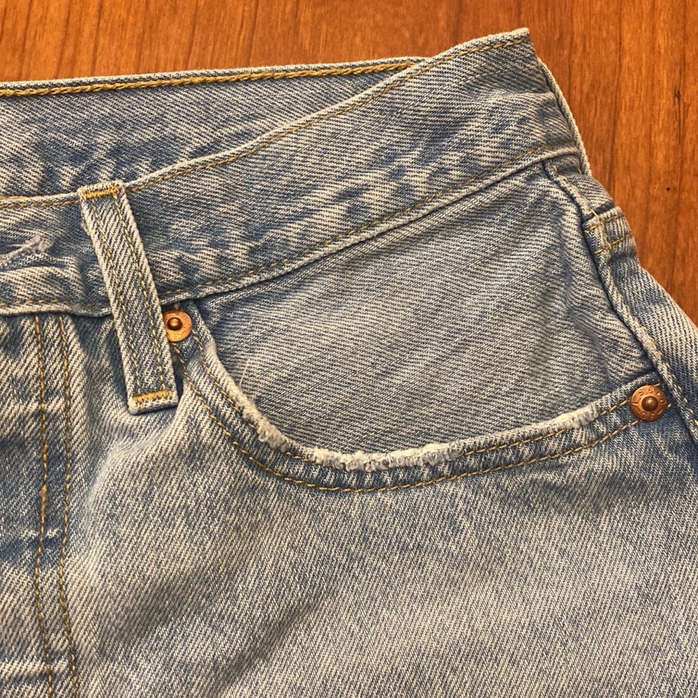 Levi’s 501 button fly high waisted jean short sz 26 waist - Picture 3 of 10